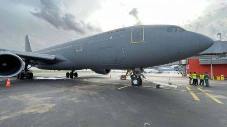 Decenas de españoles evacuados de Níger en el avión A330 del Ejército