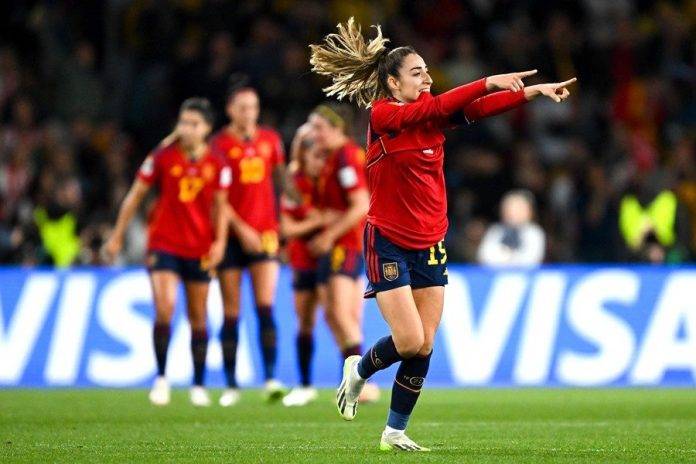 FOTOGRAFÍA. SÍDNEY (AUSTRALIA), 20 DE AGOSTO DE 2023. Olga Carmona de España celebra tras anotar un gol durante el partido de fútbol final de la Copa Mundial Femenina. Efe