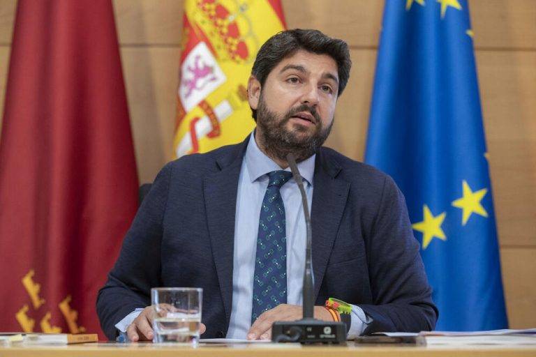 Feijóo y PP mantienen su veto a VOX en Murcia
