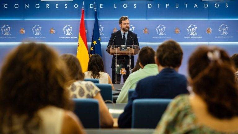 Iván: «Me quedo en VOX; un abrazo y viva España; muchas gracias»