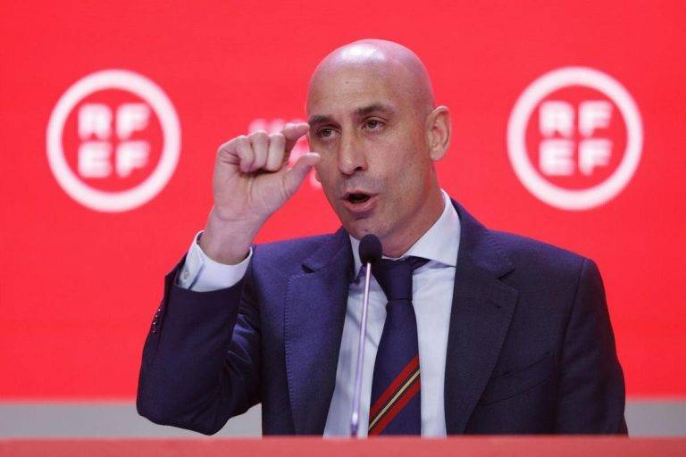 Rubiales no voy a dimitir: «Jenni Hermoso me contestó eres un crack. Y yo le dije: ¿un piquito? y ella dijo vale»