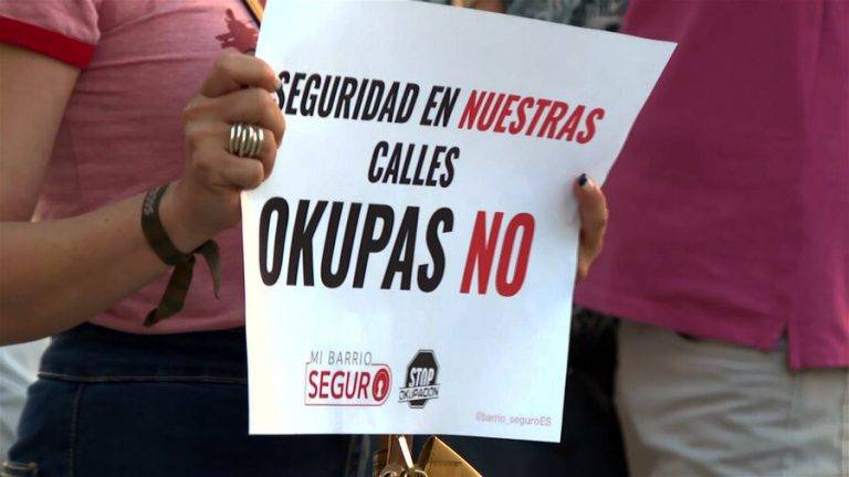 VOX en Rubí y Sant Cugat defienden una vivienda pública que priorice a los vecinos de «toda la vida» y a «sus familias»