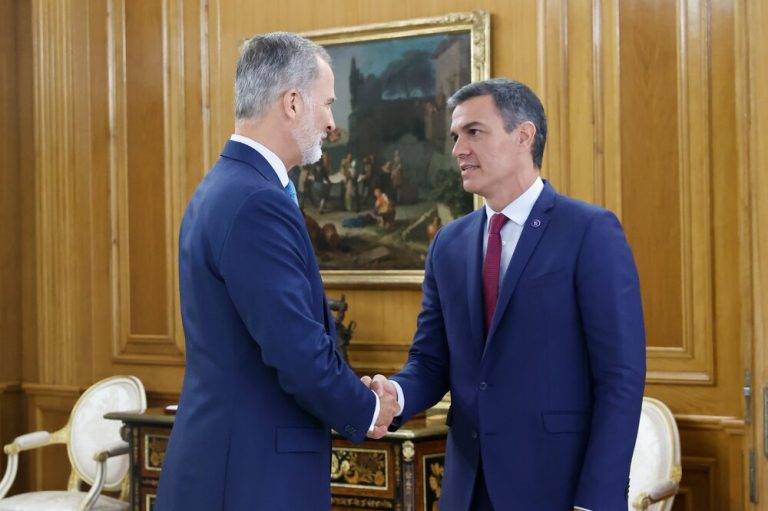 El rey no se dejó convencer ante desvergonzada propuesta del sátrapa Pedro Sánchez