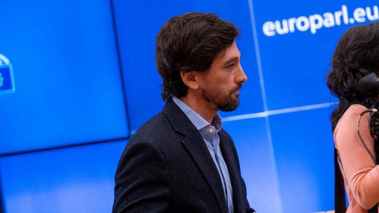 Cs bloquea el «Plan Sánchez con Puigdemont» en la Eurocámara