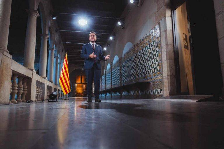 Aragonès: «Sufrimos durante siglos efectos del nacionalismo español excluyente» que «arrincona el catalán»