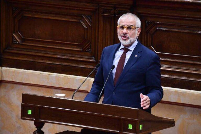 «Frenaremos el autogolpe de Pedro Sánchez con Puigdemont y compañía»