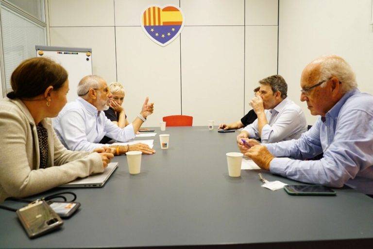 Cs: Los catalanes «ninguneados y atacados deben hablar»