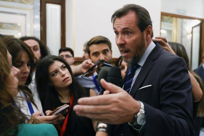 El diputado socialista y exalcalde de Valladolid Óscar Puente a su llegada este viernes al Congreso.