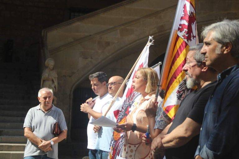 Higueras: «Debemos de romper el mito separatista de que 1714»