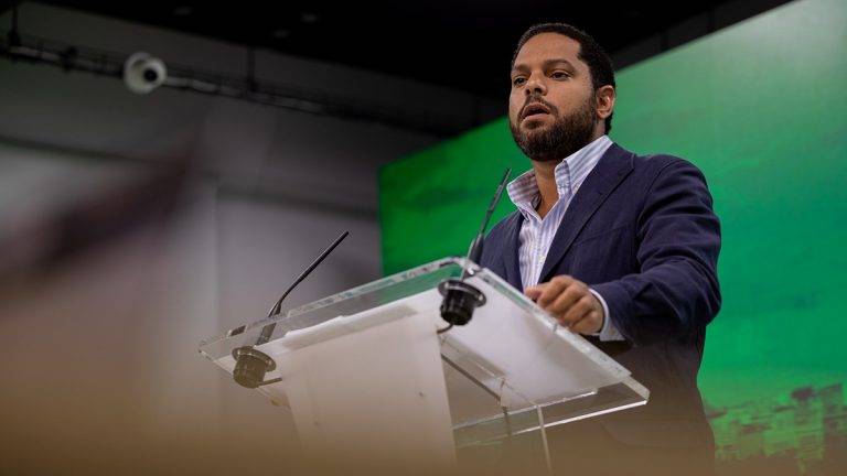 «El PSOE está dispuesto a hacer todo en contra de la legalidad vigente»