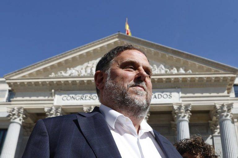 FOTOGRAFÍA. MADRID (ESPAÑA), 28 DE SEPTIEMBRE DE 2023. El golpista condenado por el Procés, presidente de la ultraizquierda separatista ERC, Oriol Junqueras Vies, este jueves en el Congreso de los Diputados, donde se ha reunido con el Grupo Parlamentario de esta formación antiespañola. Efe