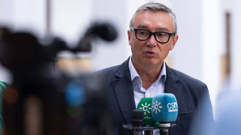 VOX afea al PP por sus políticas de agua en Andalucía