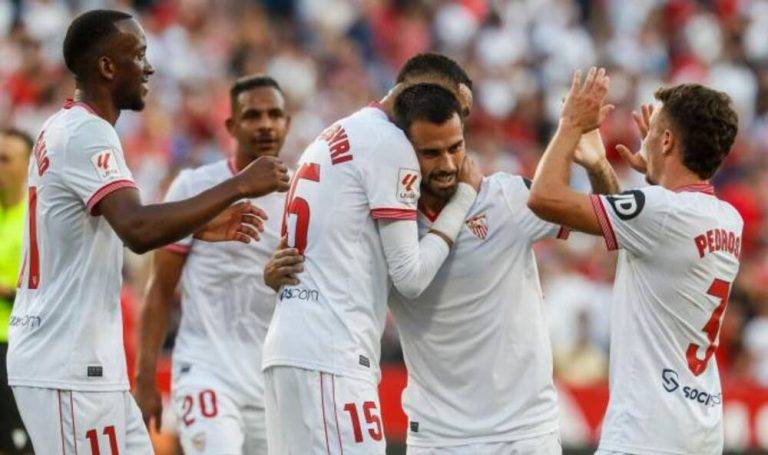 Goleada del Sevilla ante el Almería (5-1)