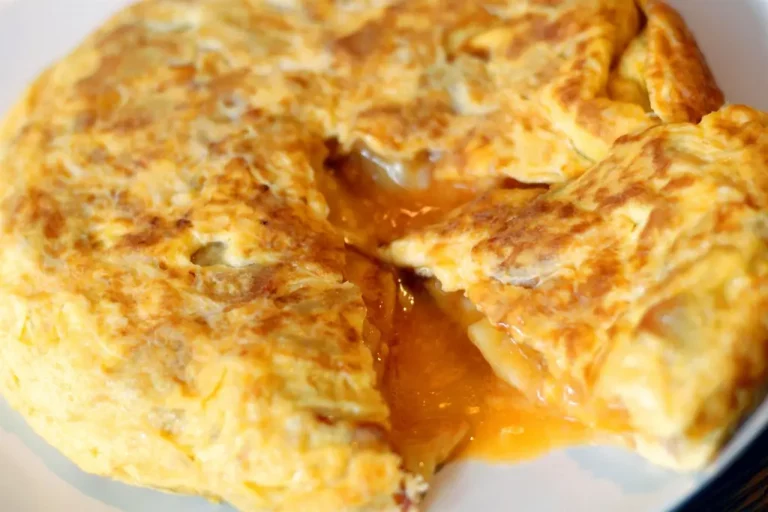 CIS| Tortilla de patatas en segundo lugar ante paella y jamón ibérico en tercera posición