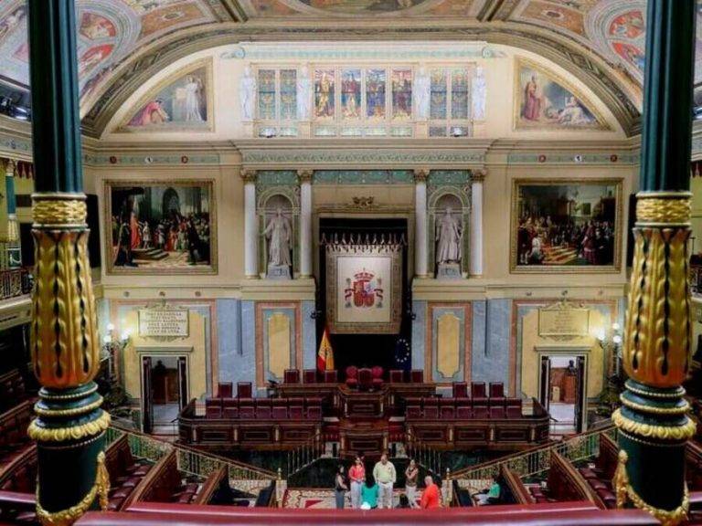 Primer Pleno del Congreso de los Diputados en catalán-euskera-gallego