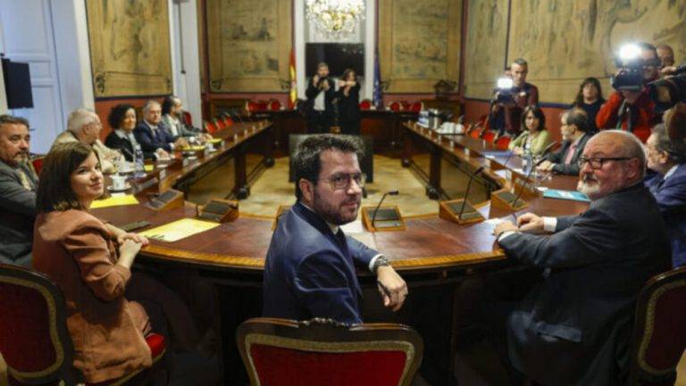 España, Estado Robin Hood y Estado anti-Robin Hood