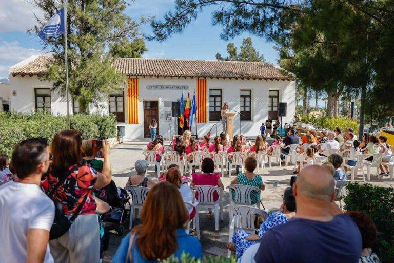 Alfaz del Pi| El PSOE ataca la fiesta del 9-O con banderas catalanas