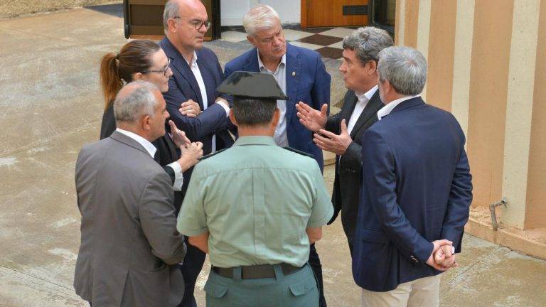 El Gobierno pide «solidaridad» a los españoles para acoger a «4.000 MENAS»