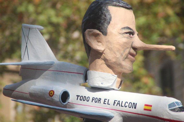 Fotos multitudinario 8-Oct en Barcelona contra amnistía y autodeterminación