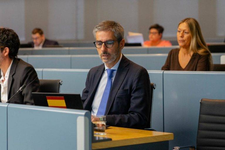 Oro-Pulido acusa al PSC de rendirse al separatismo y usar a la policía como moneda de cambio para la investidura de Sánchez