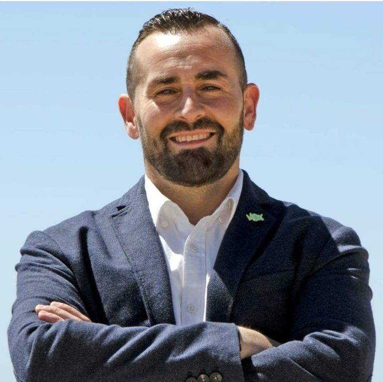 Mataró| La Justicia absuelve al edil de VOX José Casado Ortega y condena en costas a la acusación (dos policías) 