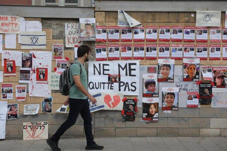 Mujer israelí de 85 años: El Hamás me secuestró «con piernas en un lado y cabeza en otro» y en Gaza «me lastimaron»