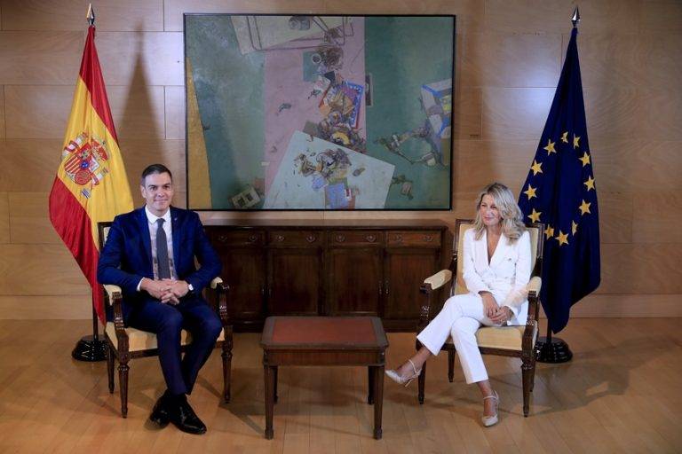 PSOE y ultra Sumar cierran un acuerdo insuficiente para formar un Gobierno de coalición