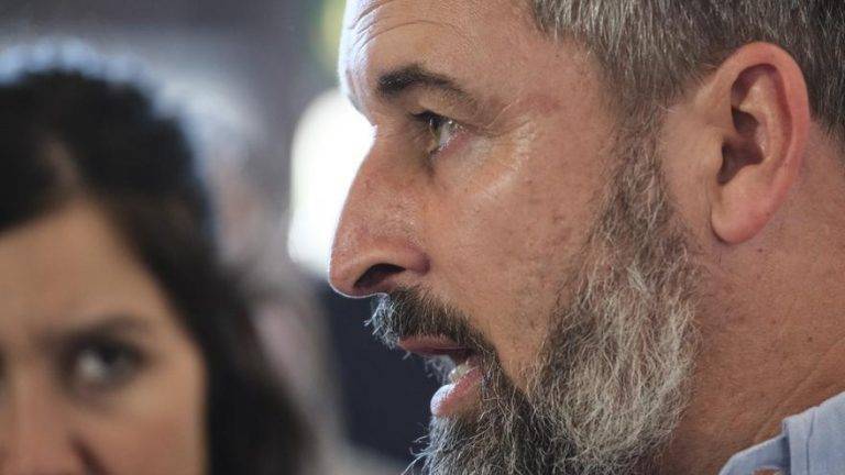 El presidente Abascal garantiza que el Gobierno de VOX usará la Armada frente a la «invasión» migratoria en Canarias