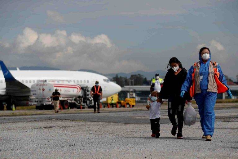 Estados Unidos reanuda los vuelos de deportación de inmigrantes