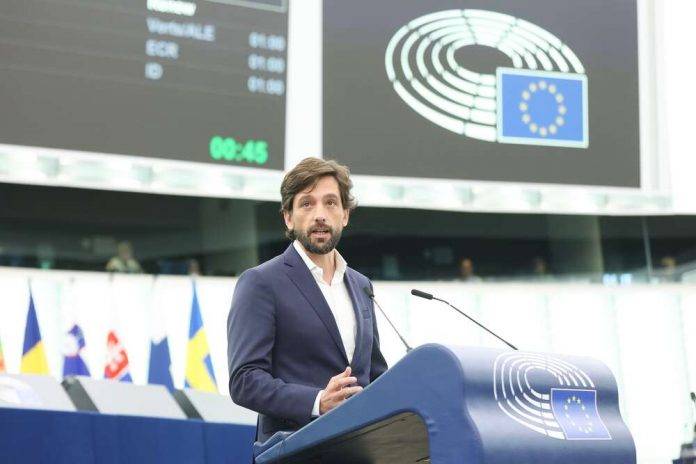 Adrián Vázquez Lázara, golpe de estado del PSOE en España (2)