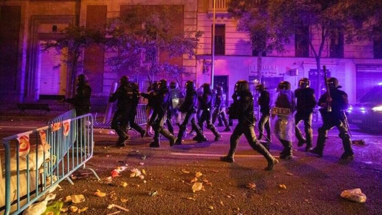 Castro presenta querrella contra Marlaska y Martín Aguirre por cargas policiales sin «ninguna justificación legal» en sede PSOE de calle Ferraz contra manifestantes pacíficos