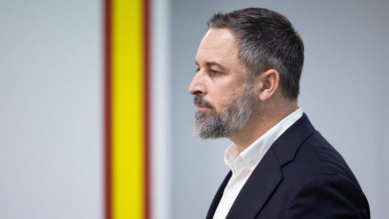 Presidente Abascal: «Mañana acudiremos al Tribunal Supremo para interponer una querella por 3 delitos contra Sánchez y solicitar la suspensión cautelar de su investidura»