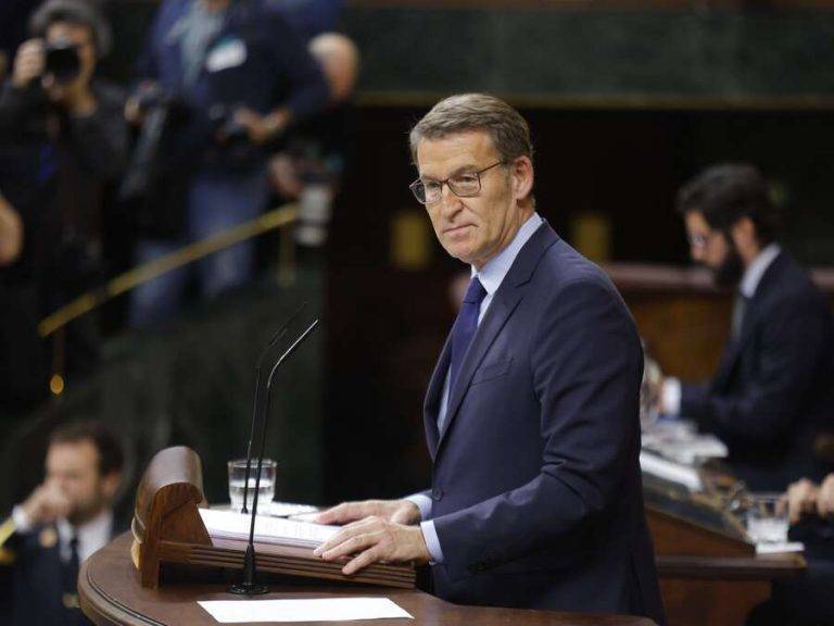 Investidura| Feijoo a Sánchez: «¿Cuál es el pacto encapuchado con Otegi?»