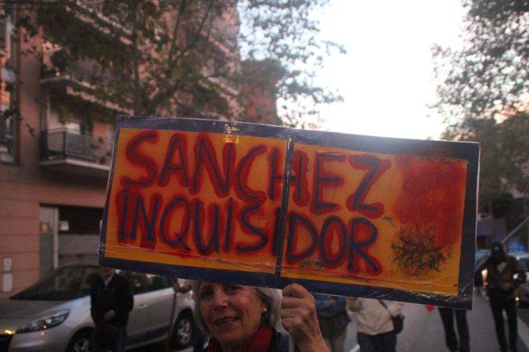 Situación anticiclónica con nevadas y descenso de temperaturas en España el 22N