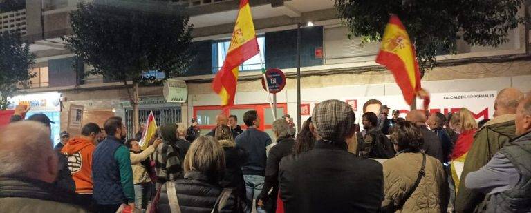 Tarragona| Sede PSC: «El PSOE está comprando votos con impunidad criminal y no vamos a tolerarlo ni un minuto más»