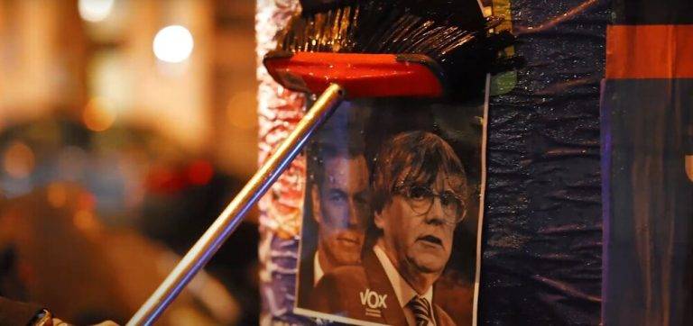 ENCUESTA CATALUÑA| Votantes de VOX únicos que rechazan totalmente el catalán en el Congreso; el 51 % del PSC rechaza la amnistía al golpe