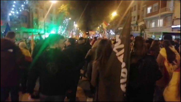 Varias decenas de personas claman «obrero y español» en Barcelona en la manifestación de la Huelga General del sindicato SOLIDARIDAD