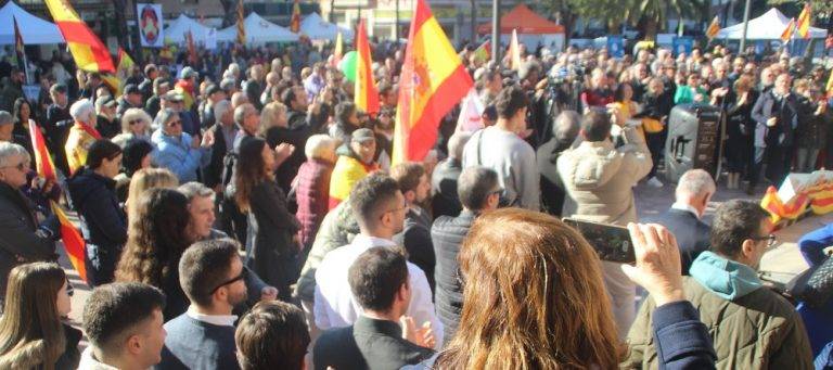 Cataluña: «Aquí no se rinde; viva la Constitución»