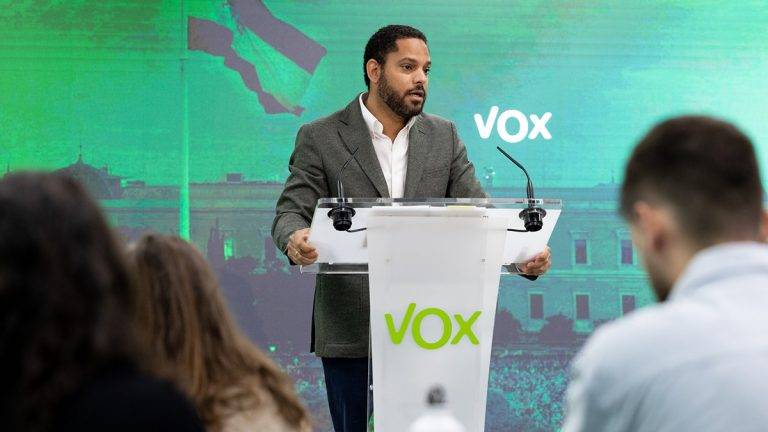 Garriga desea a los periodistas  «una muy feliz y santa Navidad»