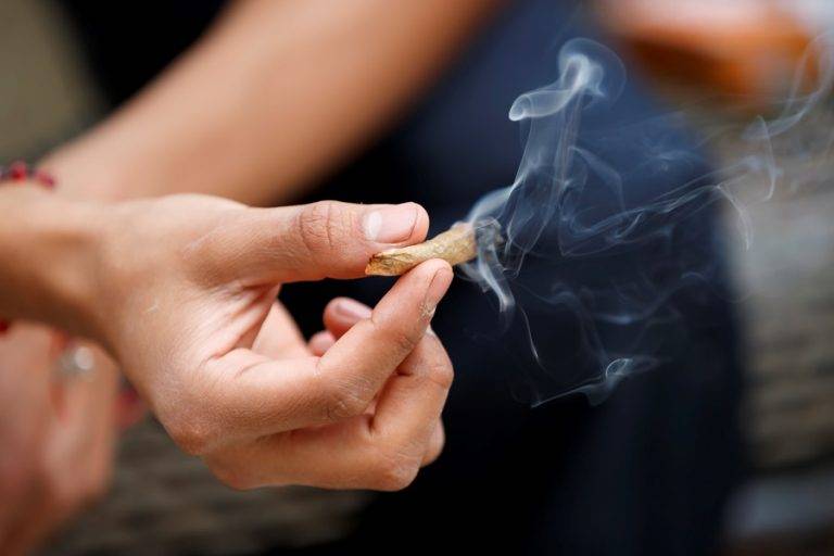 Adicciones comportamentales en menores: alcohol y tabaco