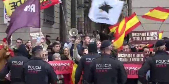 manifestación de gente de VOX contra Sánchez, 21.12.2023