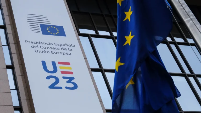 Convocan rebelión contra Pedro Sánchez en Estrasburgo (Francia)