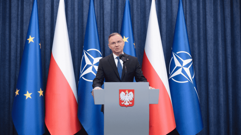 Procedimiento presidencial directo de Polonia para presos políticos