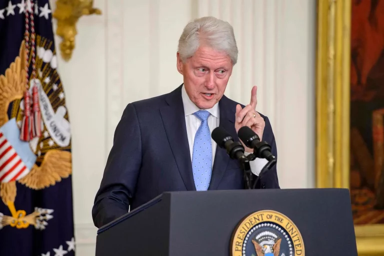 Caso Jeffrey Epstein| Bill Clinton y presidente español pillados