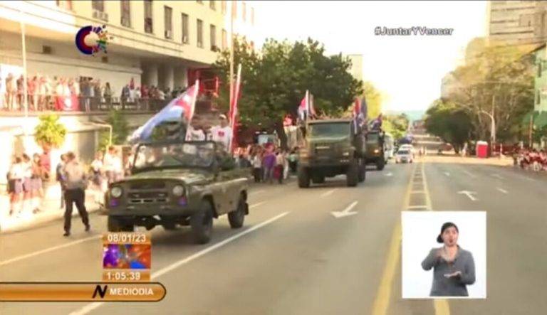 Caravana de estómagos contentos llega a La Habana (Cuba)