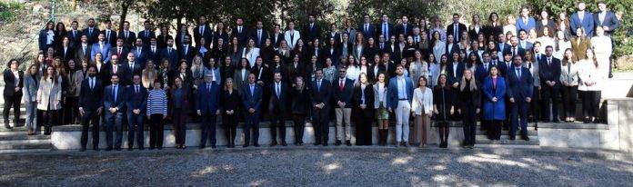 FOTOGRAFÍA. MADRID (REINO DE ESPAÑA), 31 DE ENERO DE 2024. Los jueves se organizan con guía antiamnistía de 200 folios . Gobierno y socios dejadnos en paz a los jueces. El presidente del Consejo General del Poder Judicial (CGPJ) hace un nuevo llamamiento a los representantes públicos a no cuestionar la imparcialidad de los integrantes del Poder Judicial "Lo que no guste deberá combatirse a través del sistema de recursos y de instancias superiores". "Hago de nuevo un baldío pero insistente llamamiento institucional a que nos dejen en paz", dice Vicente Guilarte Gutiérrez (9d, primera fila) en el acto de inauguración del curso 2024-2025 en la Escuela Judicial. Los 119 jueces en prácticas de la 74ª promoción de la Carrera Judicial han prestado hoy el juramento de confidencialidad. Al acto han asistido la vocal del Consejo General del Poder Judicial, Roser Bach; el presidente del Tribunal Superior de Justicia de Cataluña, Jesús María Barrientos Pacho (10d, primera fila); y el director de la Escuela Judicial, Jorge Jiménez. CGPJ/Lasvocesdelpueblo (Ñ Pueblo)