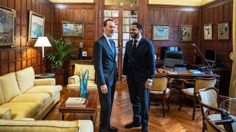 VOX retira el 100% de subvenciones a sindicatos y patronales