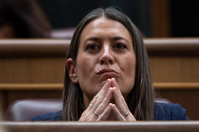 FOTOGRAFÍA. MADRID (ESPAÑA), 30 DE ENERO DE 2024. JxCat se suma a Vox y PP contra regular el alquiler de temporada.- Nogueras: PSC y ERC nos han vendiendo un concierto económico inexistente". El ánimo homicida y desestabilizar la UE complican la Amnistía. El Congreso dice 'no' a la amnistía. No a la amnistía: Votos emitidos 350. Votos 'sí' 171. votos 'no' 179. La portavoz de la derecha separatista del golpista fugado de la Justicia española Carles Puigdemont Casamajò, Junts per Catalunya (JxCat), en el Congreso de los Diputados, Miriam Nogueras Camero, asiste este martes al pleno extraordinario del Congreso de los Diputados sobre Ley Orgánica de Amnistía para la Normalización Institucional; Política y Social en Cataluña. La votación vuelve a estar en el aire tras la advertencia de Junts de que no apoyará el texto si el PSOE se niega a modificarlo al considerar que la ley no protege del todo a sus golpistas en materia del terrorismo y corrupción. Los separatistas han reunido de urgencia a su dirección. Efe