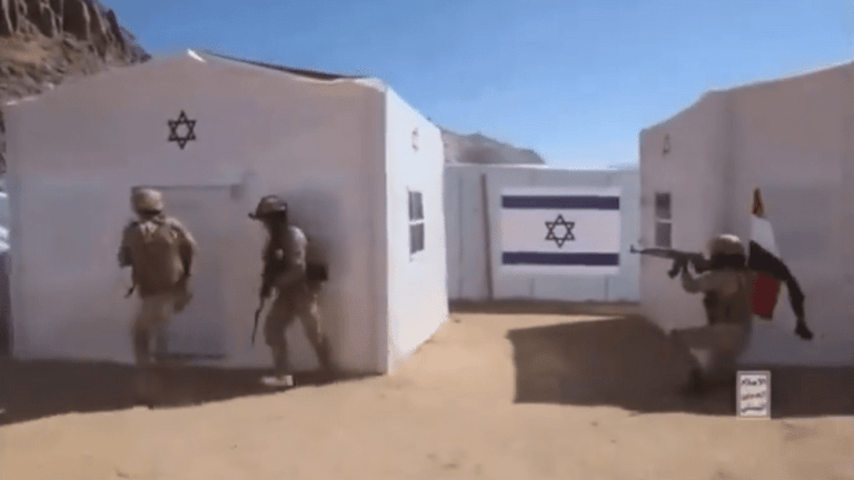 Islamistas Hutíes simulan el Holocausto III con toma de rehenes