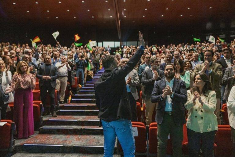 VOX va a las europeas 2024 para salvar a la Europa cristiana